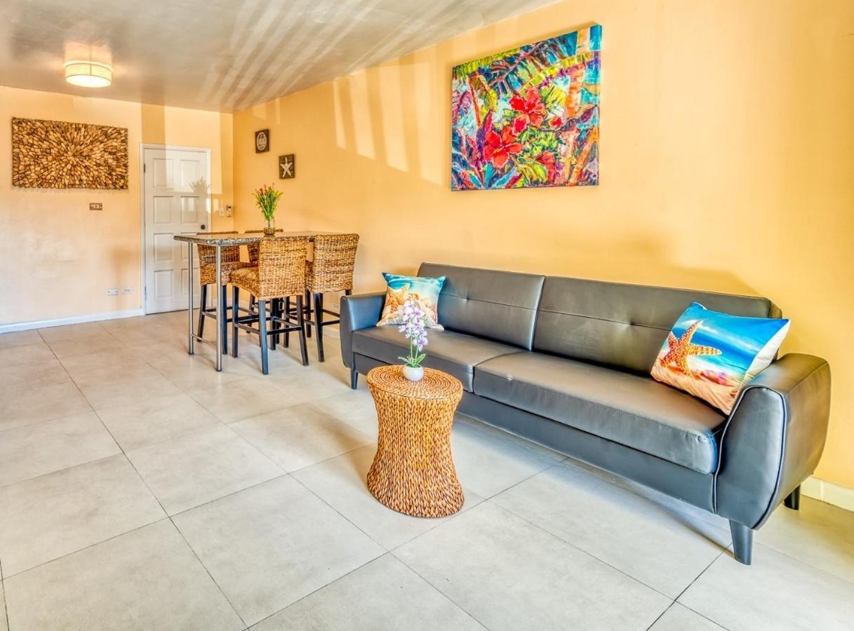 Lovely With Private Gym, Near Beach, Downtown, 24hr Security, Pool, Gated Appartement