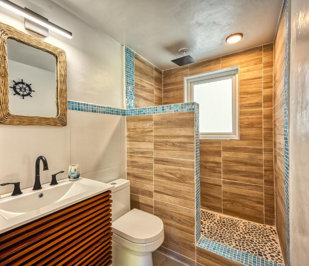 Lovely With Private Gym, Near Beach, Downtown, 24hr Security, Pool, Gated Appartement *