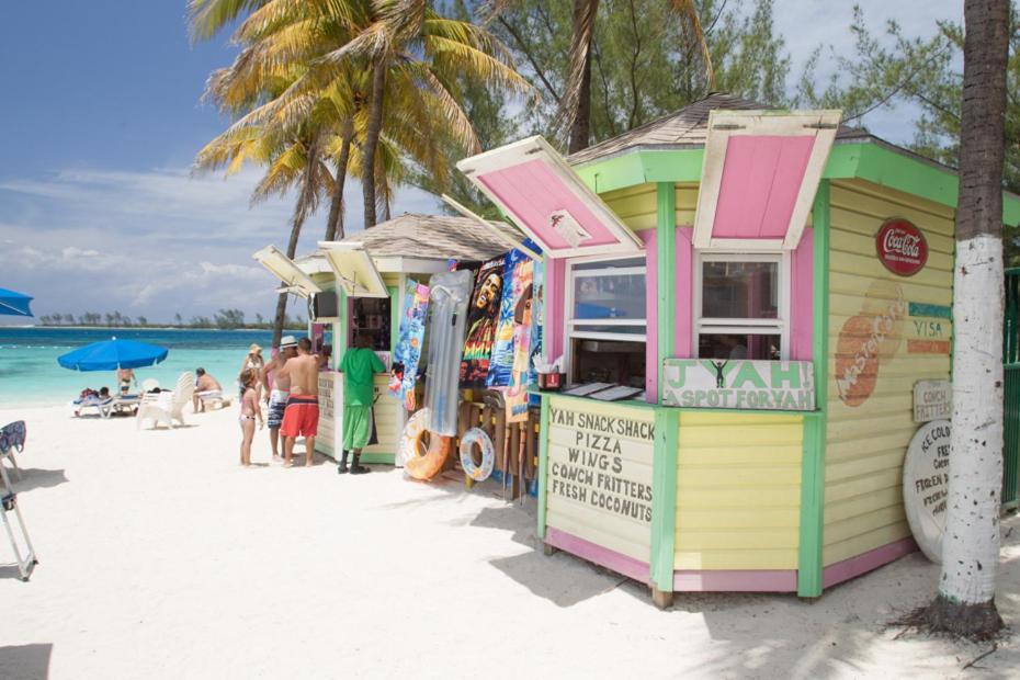 Appartement Lovely With Private Gym, Near Beach, Downtown, 24hr Security, Pool, Gated Nassau